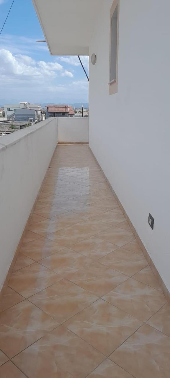 Casa Intera La Paghi Come Una Camera The With The Price Of A * Durrës