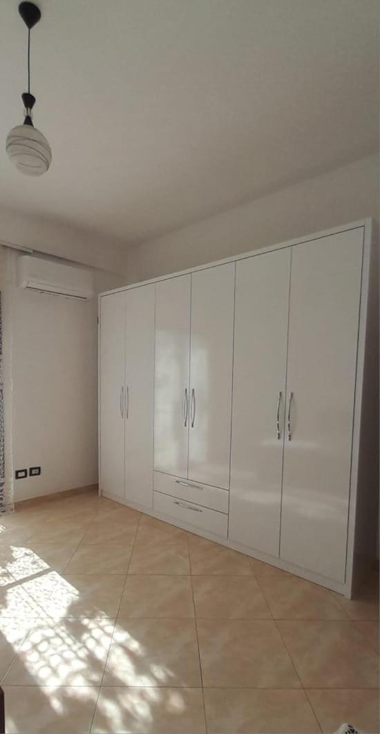 Casa Intera La Paghi Come Una Camera The With The Price Of A Apartment Durrës